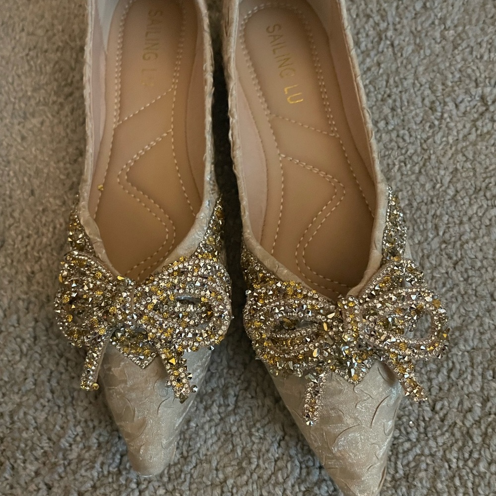 Gold flats